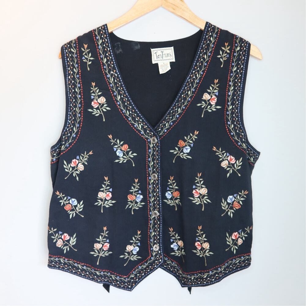 TanTrums Black Floral Embroidered Button Vest Cottagecore Cotton L